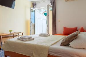 Apartments with parking space Baska Voda, Makarska - 16517