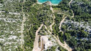 Isolated apartments with a parking space Cove Medvidina, Hvar - 22019