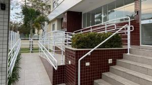 Ap Top Canasvieiras 01 - Apartamento em Canasvieiras com piscina e 2 garagens