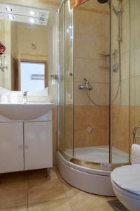 Apartments with parking space Baska Voda, Makarska - 16517