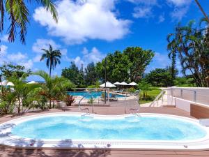 Hotel Breezebay Marina