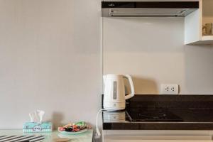 Modern Condo in Nimman (F407) by Pimolplace