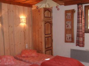 Appartements Appartement 2 pieces avec jardin privatif, proche des pistes, Wi-Fi, parking, et navette gratuite - FR-1-762-14 : photos des chambres