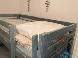 Appartements Appartement climatise au centre-ville du Lavandou avec parking securise et terrasse - FR-1-308-184 : photos des chambres