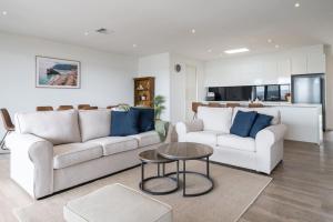 Harbour Haven - Generous Group Stay Near Martha Cove