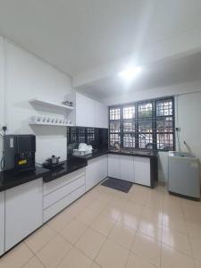 3 Storey Bangalow near Spice Arena & Queensbay Mall