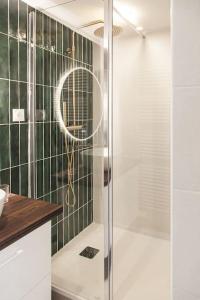 LEscapade-Hypercentre-parking privé-tout équipé-climatisé