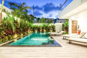 Seaside Haven Charming 4BR Villa, 5 Min to beach