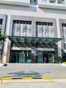 Q7 Riverside 2 bed rooms w River-view, Netflix & Pool