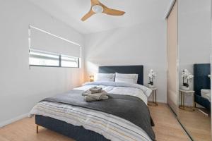 Hidden Oasis! 2Bed2Bath1Car ~ 5mins to CBD