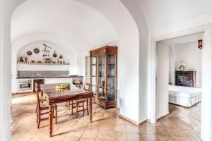 Villa Cartenì with 6 Bedrooms and Heated Pool