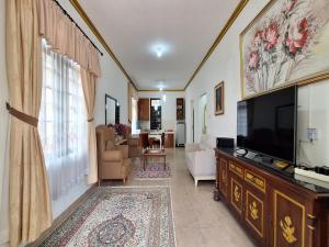 Villa Kota Bunga A11-07