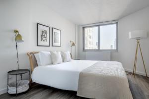 Murray Hill 3br w gym lounge nr East River NYC-943
