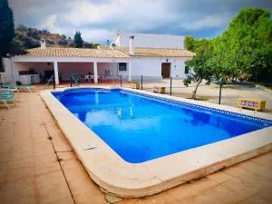 Casa Teatro Raices - Taberno