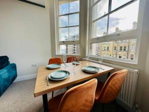 FLASH SALES Central Hove 2 Bedroom Flat BN310FIR06