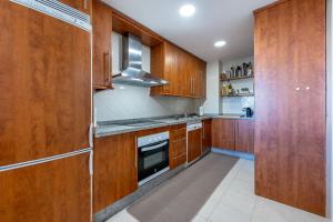 Green Hills Chic 3 Bed Apt Elviria, Marbella