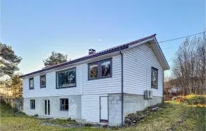 Amazing Home In Hatlestrand With Wifi - Haugen