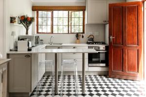 Hillingdale on Alexandra