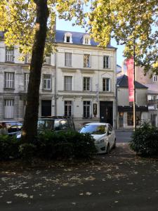 Hotels Hotel Val De Loire : photos des chambres