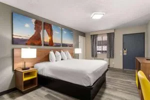 Days inn by Wyndham Albuquerque Northeast - بيرناليلو