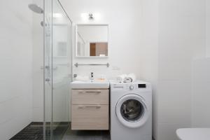 Apartment Legnicka Wroclaw with PARKING by Noclegi Renters