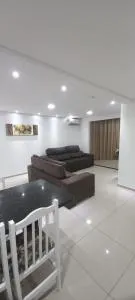 Apartamentos Ed London, na Av principal a poucos passos das Termas - 皮拉图巴