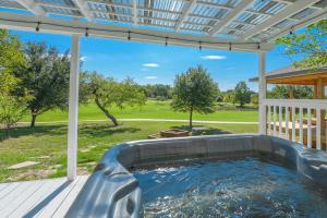 Lake & Golf Views Hot Tub Retreat