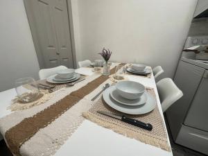 GREAT VALUE Luxe Style Queen Beds WD Parking