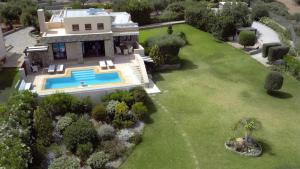 Beautiful Crete Villa 4 Bedrooms Villa Cretan Seafront Private Pool & Close To Town Elounda