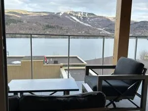 Serenity by the Slopes: Tremblant Waterfront Condo - Labelle