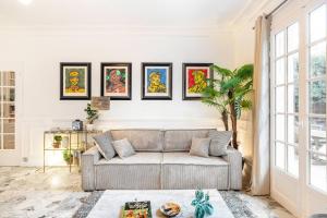 Entire Villa 430 sqm - 17 bedrooms, 19 beds, Villa des Ammonites