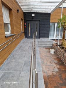 Comfort Stay, EV, Parking