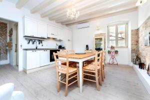 GRISIA Sea view with terrace