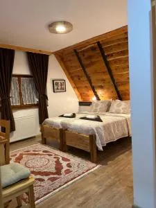 Rustic Lodge Plitvice - Jezerce