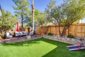 Dog-Friendly Tucson Home with Patio and Hot Tub - 托尔托利塔