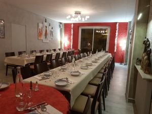 Hotels Logis hotel restaurant les Carillons : photos des chambres