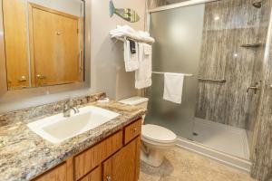 Premium One-Bedroom Suite room in Westwood Shores Waterfront Resort