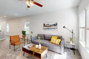 Serenity House on Kingwood - Porter