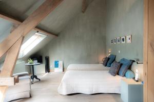 Twin Room with Garden View room in 15 inn