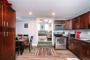 High-Speed Internet - Parking - Washer & Dryer