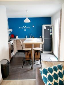 Maison vue sur le rocher