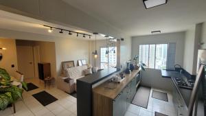 Apto na Quadra do Mar e Vista para o Rio