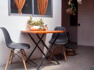 Lolas Hostal Hab Individual 2 Baño Compartido