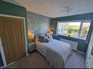 Shirleys Place