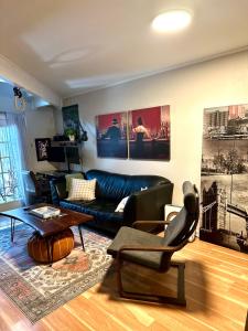 HiFi Sound & Comfort - Uptown Dallas 2-story loft