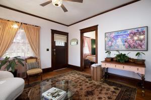 The Betty - A 1920s Vintage Bungalow