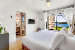 Kahakai Cliffside condo