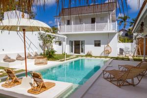 Villa M2 Seminyak by Alfred in Bali