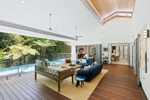 Belle Escapes 60 Ocean Palm Cove