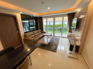 Large Ground Floor Condo, Grand Avenue, Central Pattaya